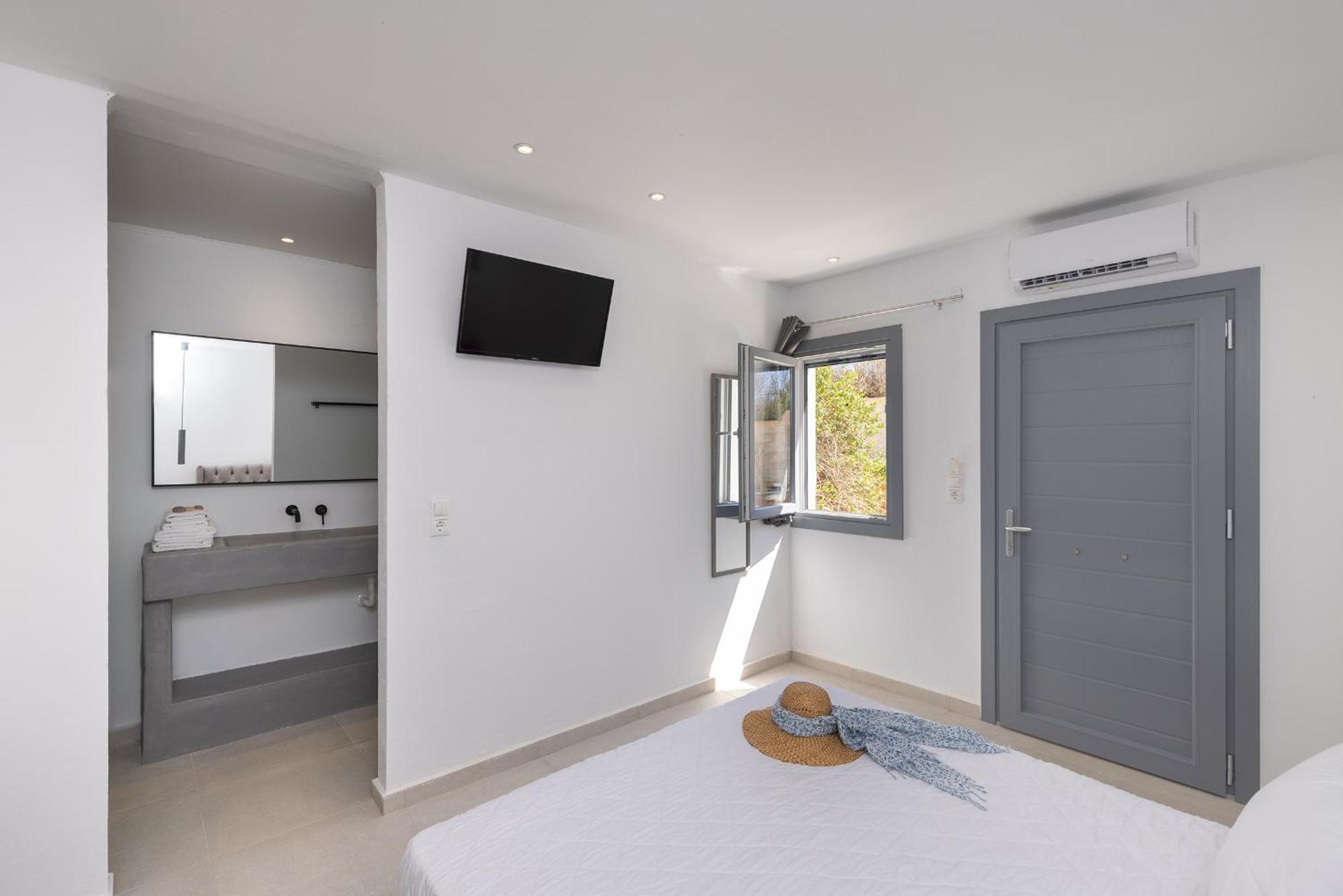 Chrysonisos Suites With Sunset & Seaviews Near Kini Esterno foto